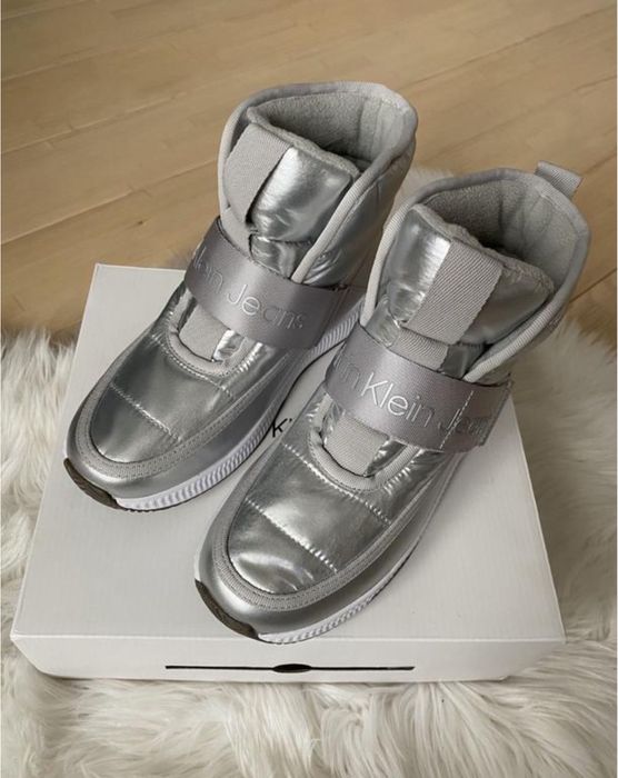 Термо взуття, дутіки чоботи us 7,5 calvin klein