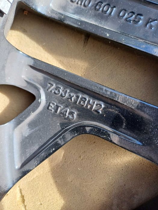 felga vw golf 8 VIII 7,5jx18 et45 5x112 model 5h0601.025k