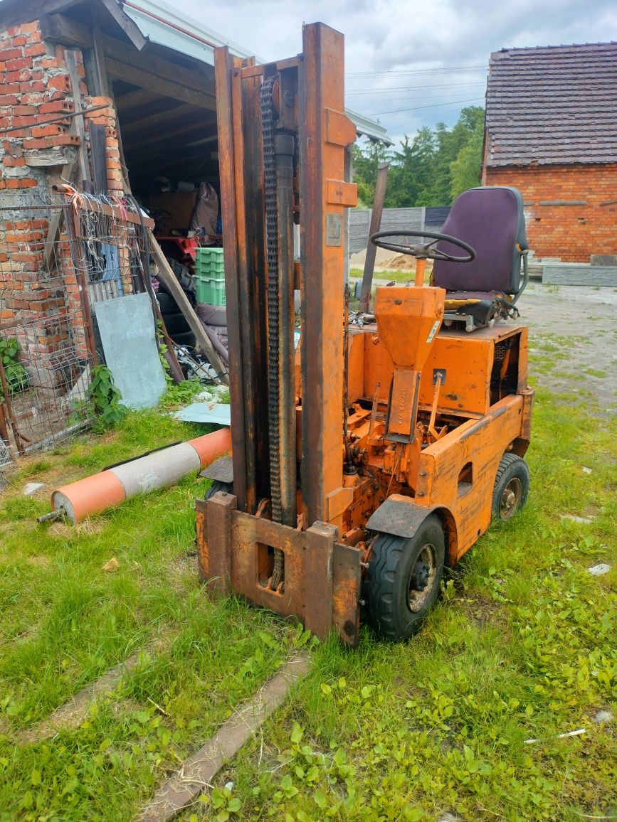 Wózek widłowy takraf