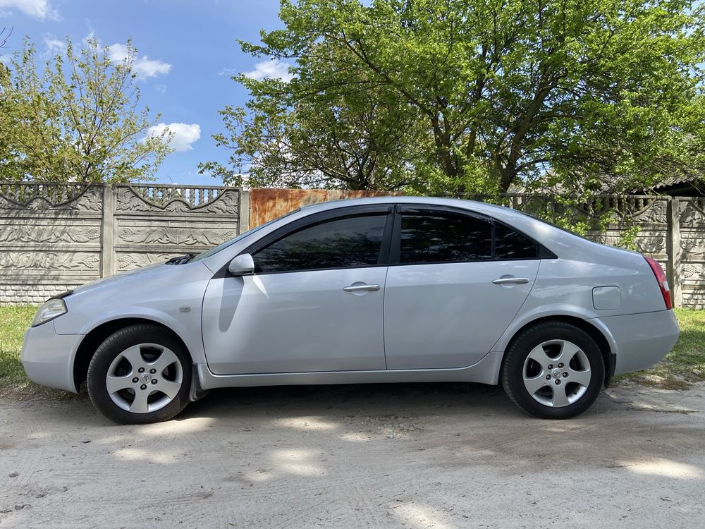 Nissan Primera P12