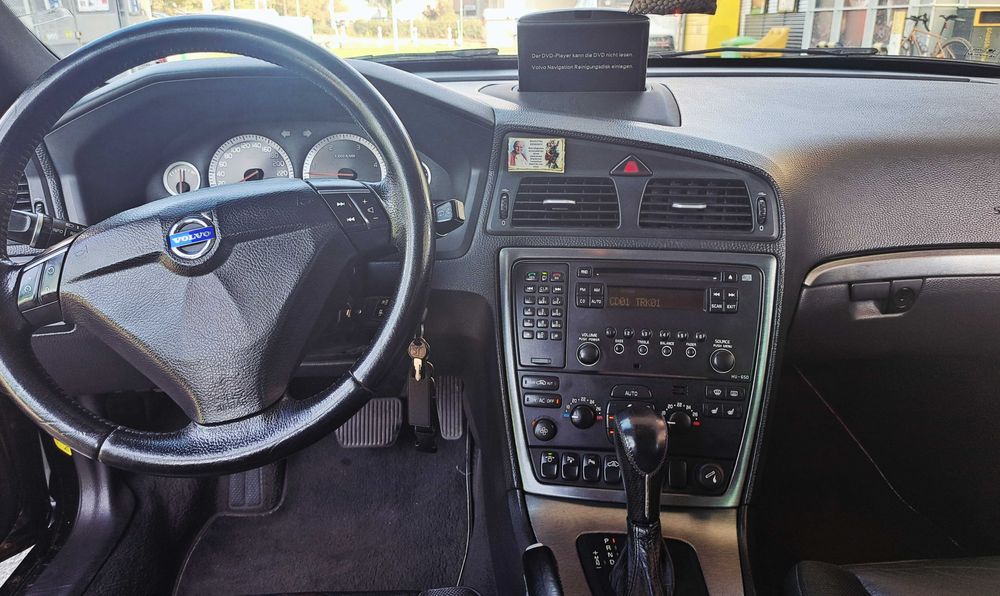 VOVLO V70 LIFT 2.4 D5 185KM, II Właściciel, FULL ,WEBASTO, NAVI, BI XE