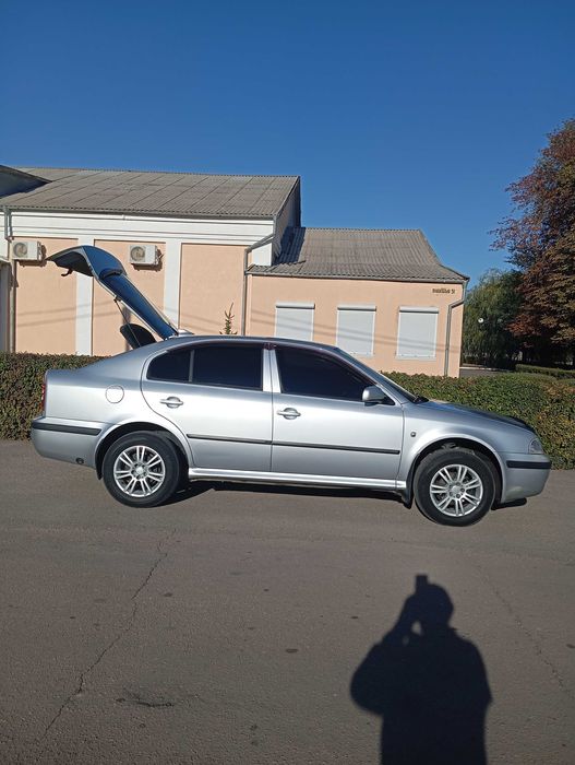 Продам шкода тур 2008 1.6