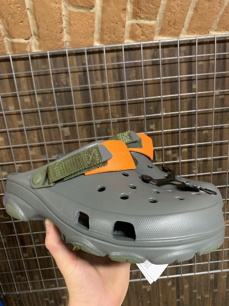 Оригінальні крокси Crocs нові сірі легкі з етикетками сандалі Men 46