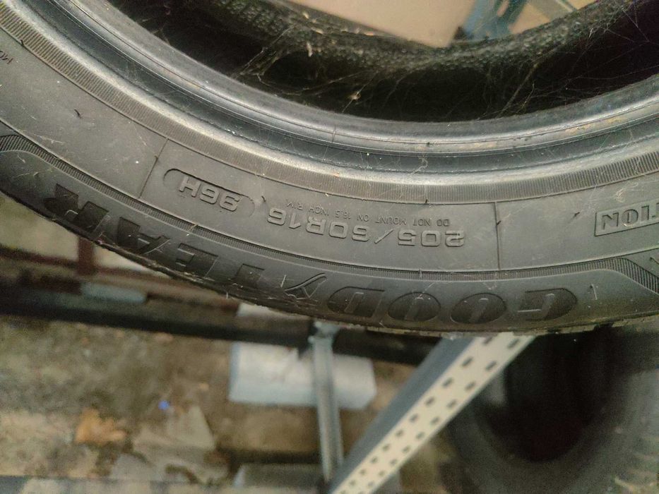 opony zimowe Goodyear Ultragrip 9+ 205/60/16