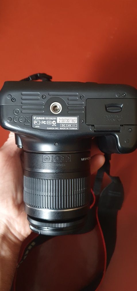 В идеале Canon EOS 1100D