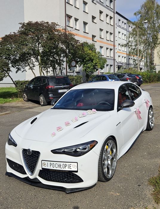 Alfa romeo giulia do ślubu