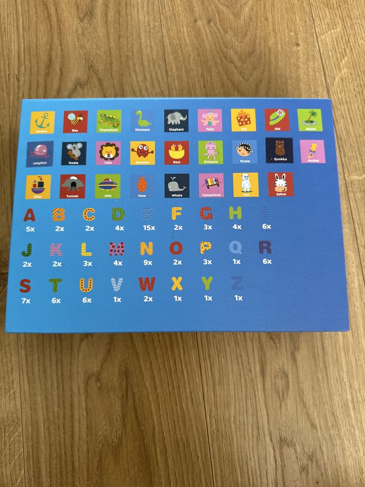 Litery magnetyczne 100szt i obrazki 26 szt wraz z tablica do ukladania
