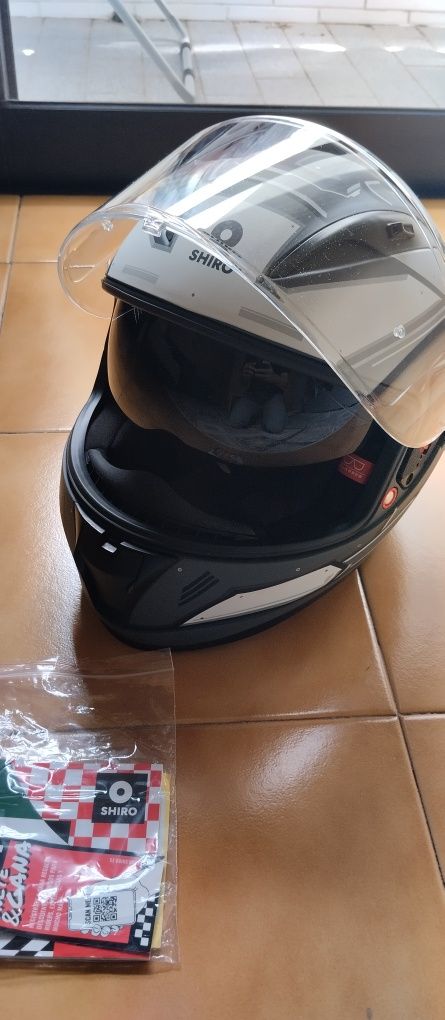 Capacete semi-novo