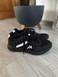 Nowe buty Martes sport czarne adidasy sportowe