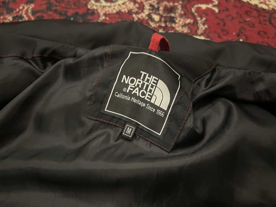 Куртка The North Face черная размер М