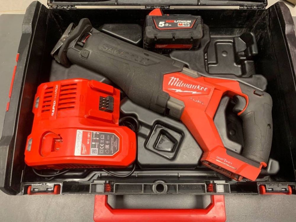 Шабельна пила MILWAUKEE M18 ONEFSZ