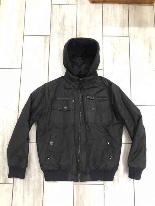 Курточка демисезонная