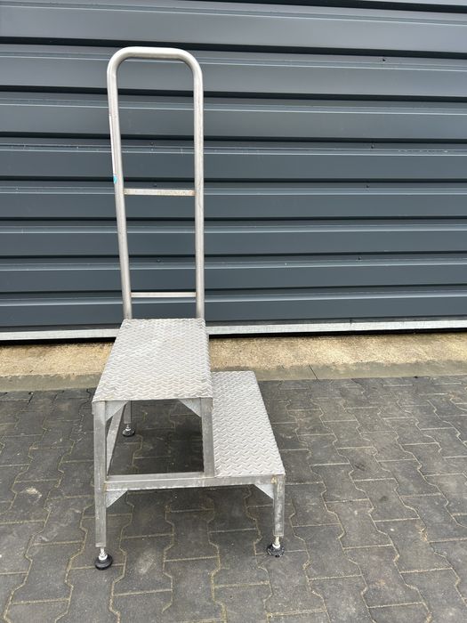 Podest ze stali kwasoodpornej / schody z barierka