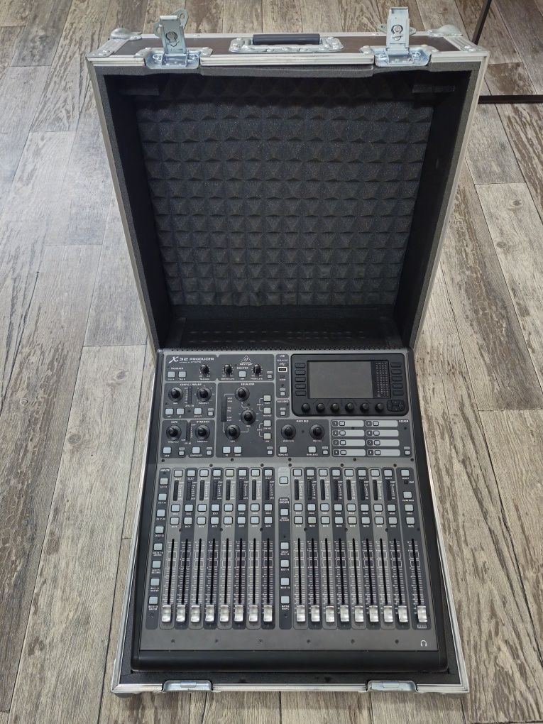 Mikser cyfrowy Behringer X32 Producer