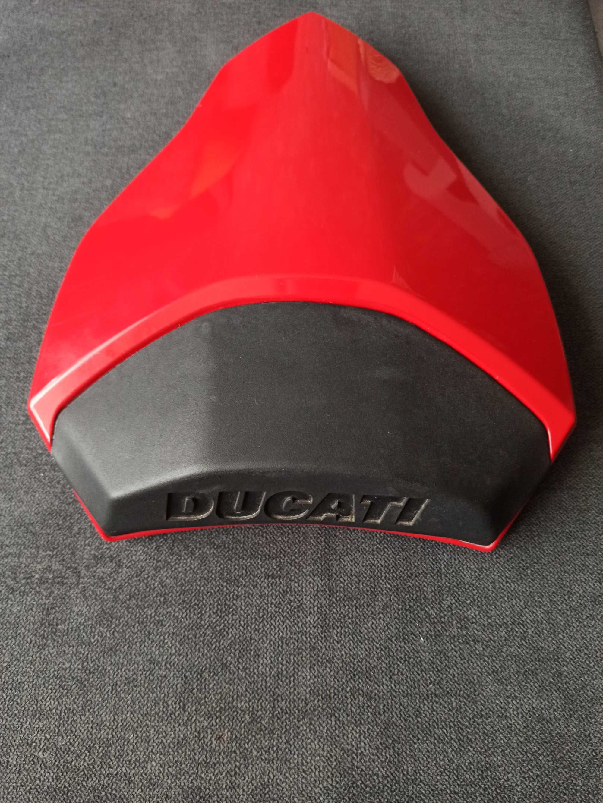 Ducati Streetfighter 848/1098/1098s nakładka siedzenie pasażera kanapa