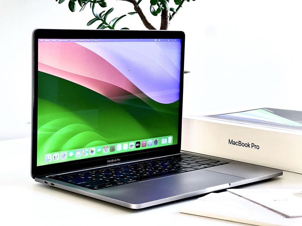 MacBook Pro M1 13” 2020 8/256 Gb Retina XDR (повний комплект)