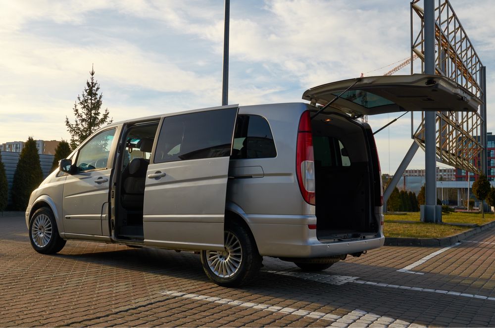 Mersedes Viano 2010рік оригінал пасажир екстралонг двоє відсувних двер
