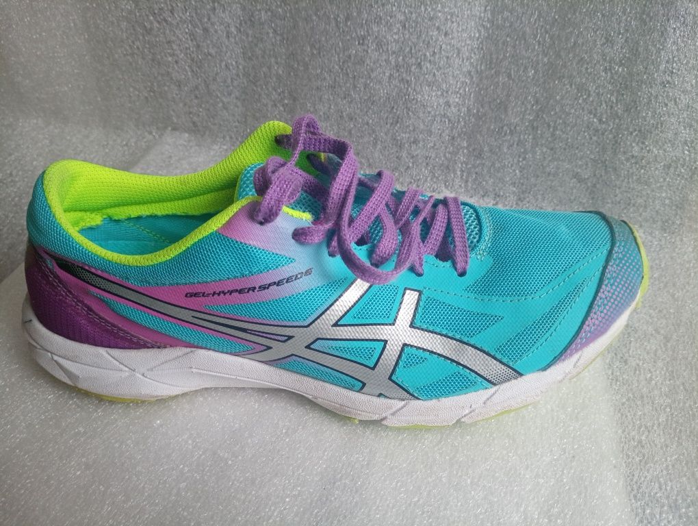 Женские кроссовки ASICS  оригинал.Р.41.5.