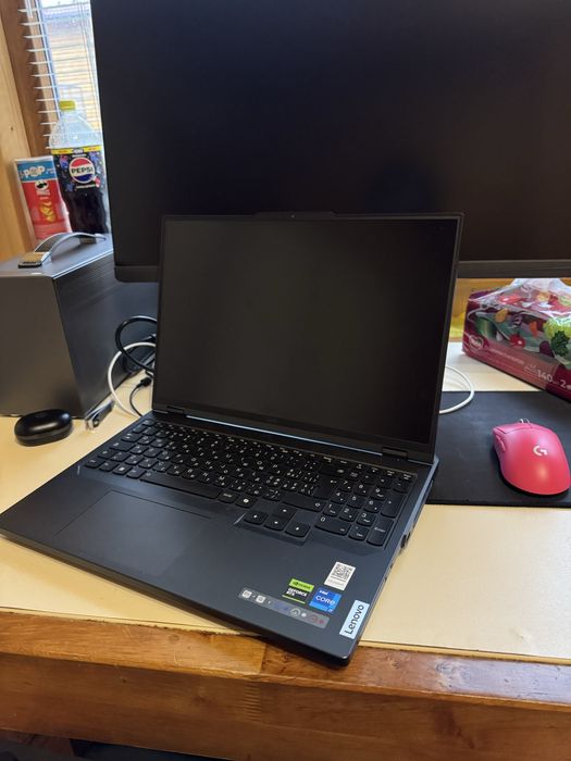 Lenovo Legion 5 16irx9 RTX4070 i7-14700HX 32GB RAM