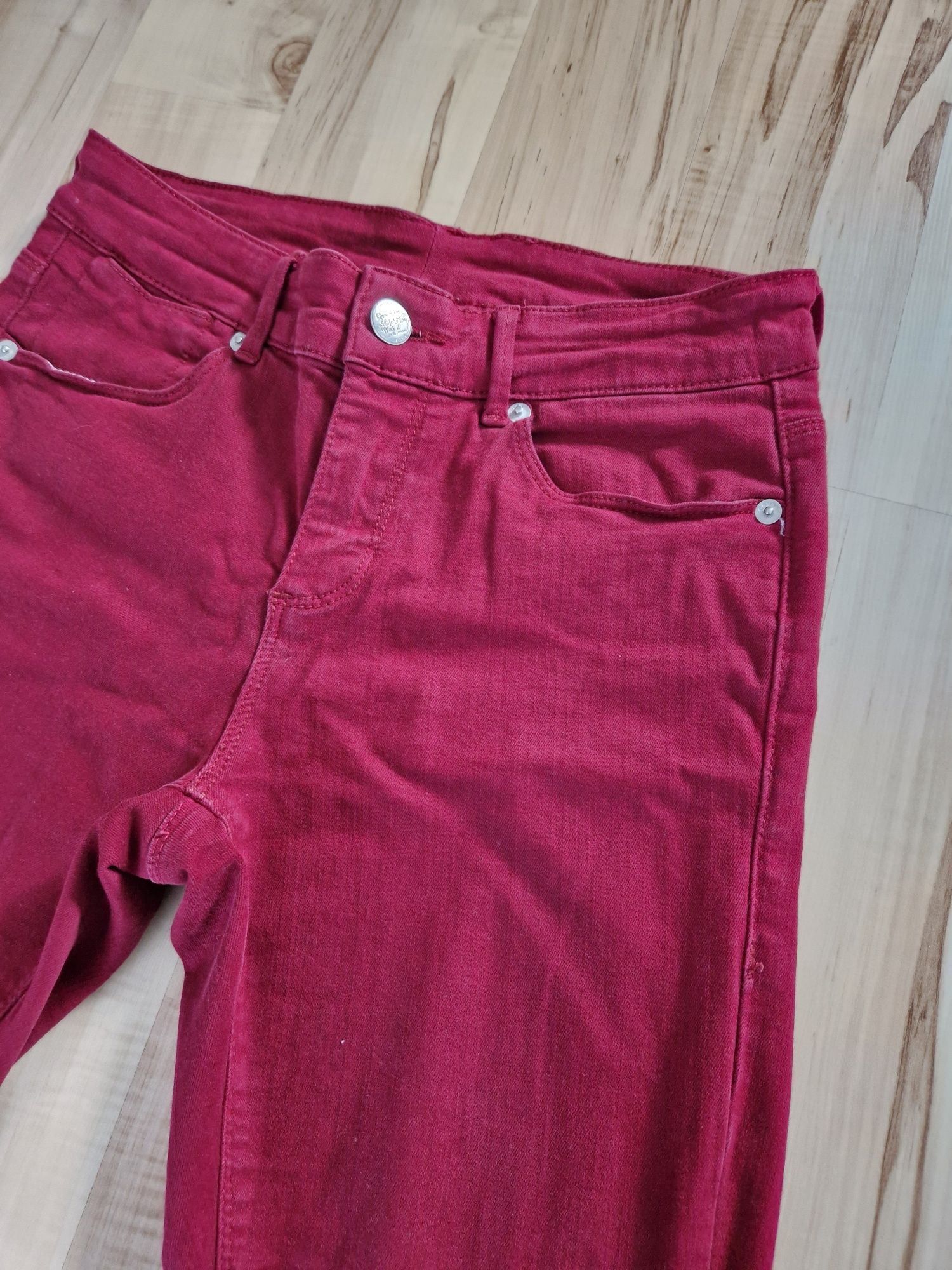 Bordowe jeansy roz.36