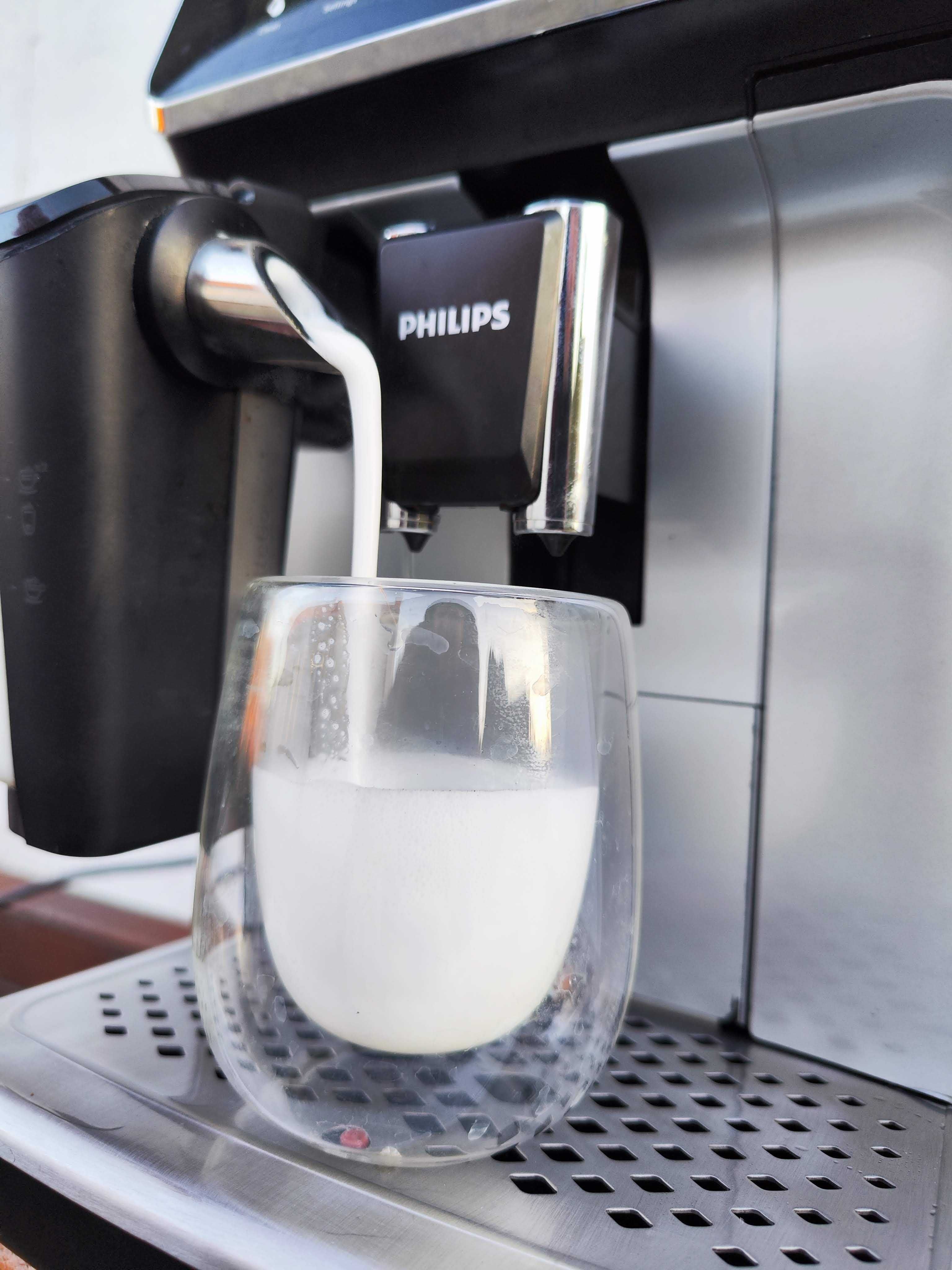 Кавомашина кофемашина Philips LatteGo Series 4300 Ep4346