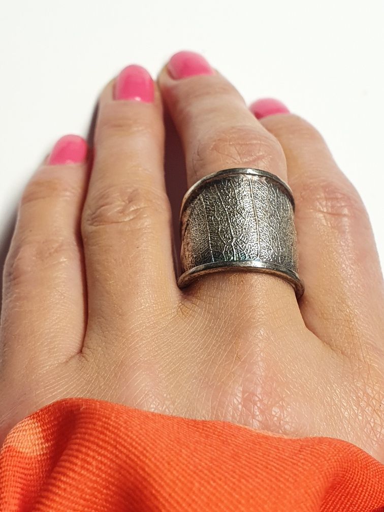 Śliczny pierścień drukowany liść srebro 925 autorski