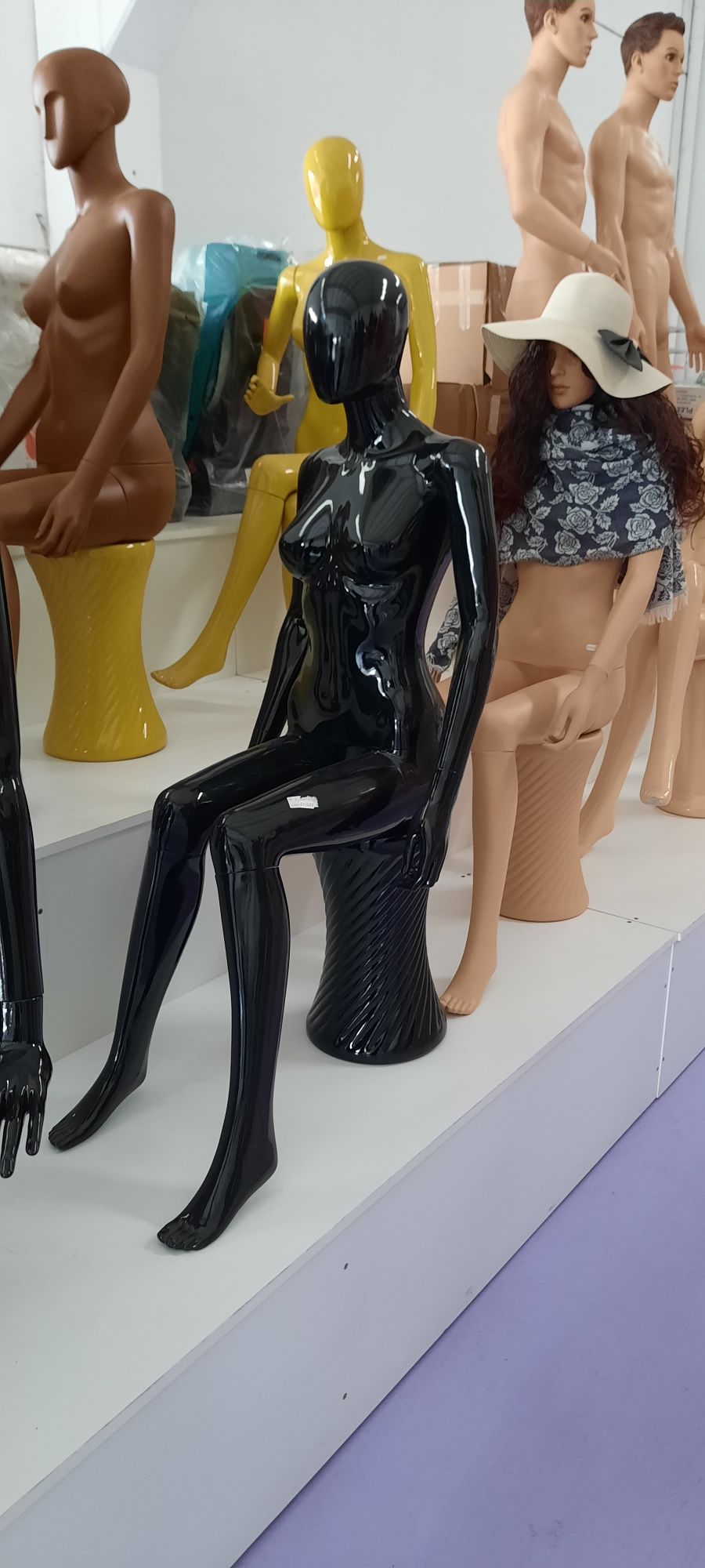 Manequins de adulto sentados (Novos)