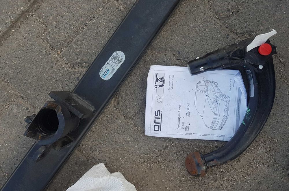 Wypinany hak holowniczy vw Touran 2003-> wysyłka 45zł