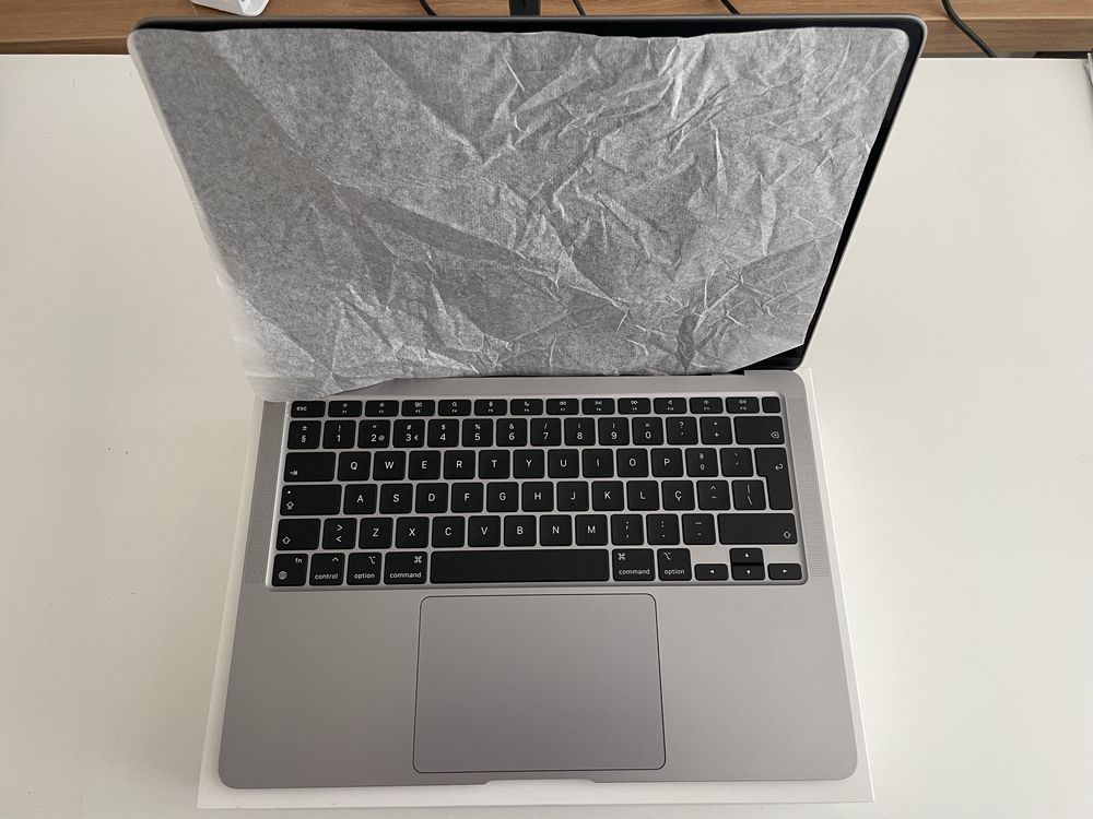 Apple Macbook Air 13” 2020 M1