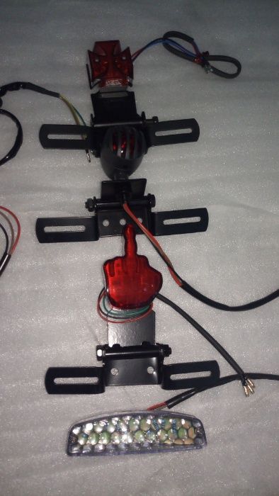 Farolim trás moto universal farol luz de presença led