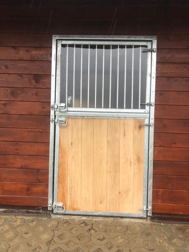 Drzwi do stajni garażu typu angielskiego Boksy dla koni