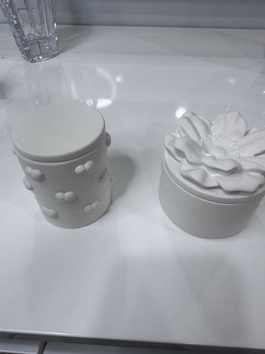 Potes gesso perfumado