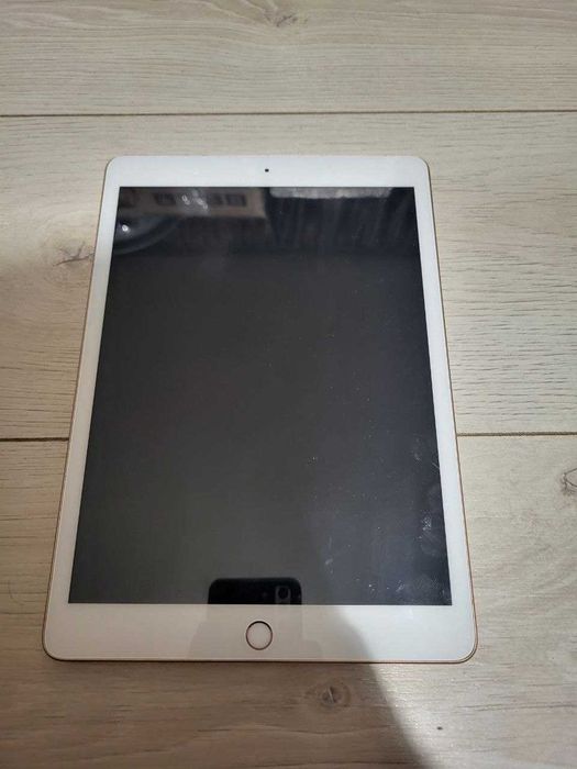iPad 8th 128gb Space Gold 2020 року 10.2 WIFI