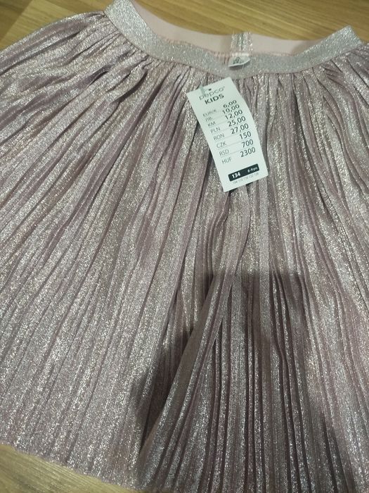 Nowa spódniczka 134cm błyszcząca