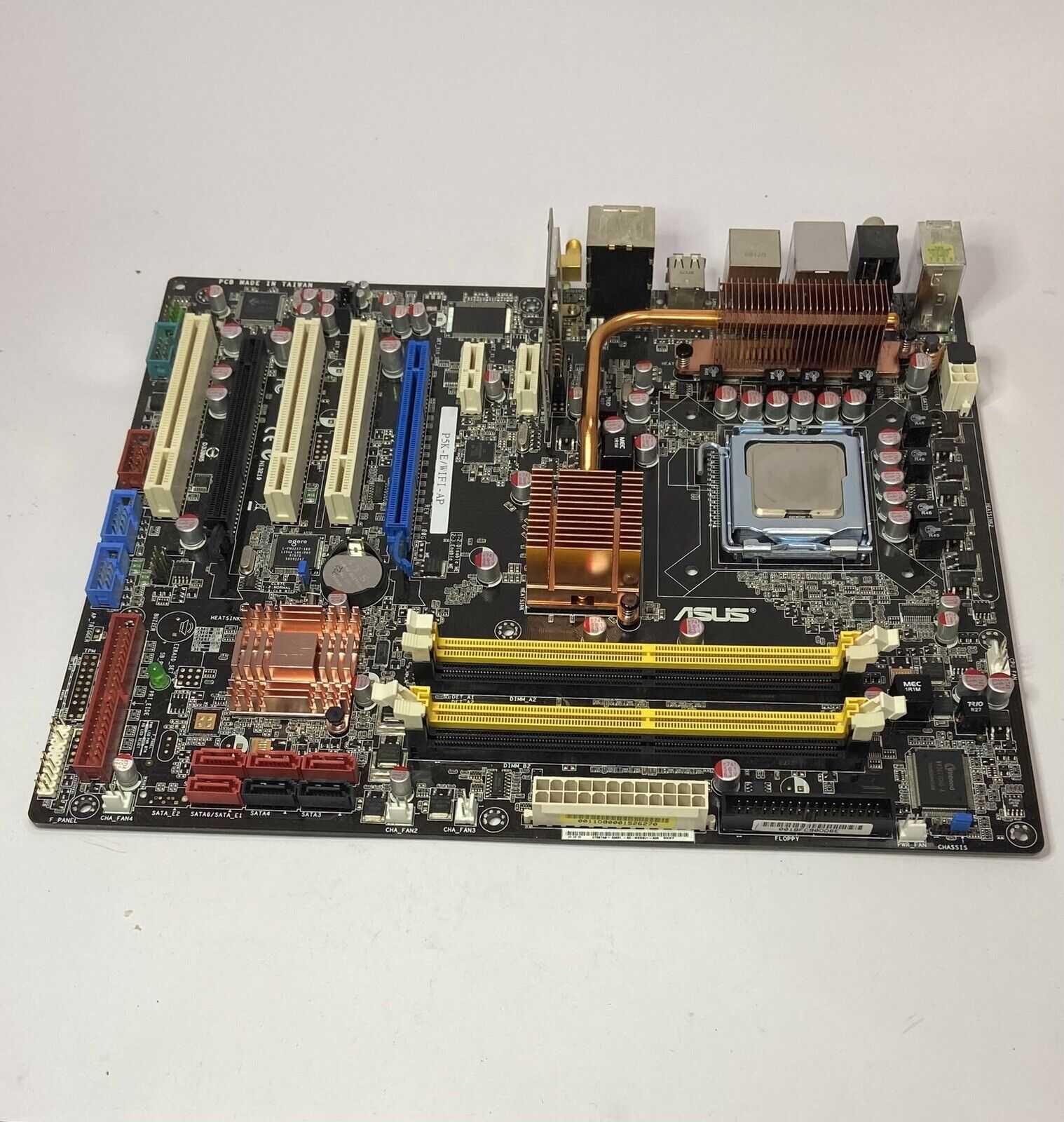 ТОПОВАЯ ASUS P5K-E WI-FI AP s775 P35 DDR2 1200MHz под XEON e5450/x5460