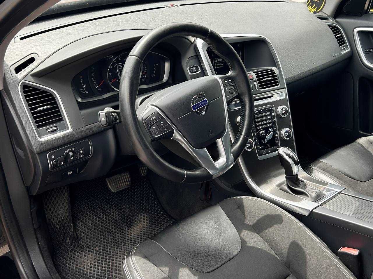 Авто Volvo XC60 2015