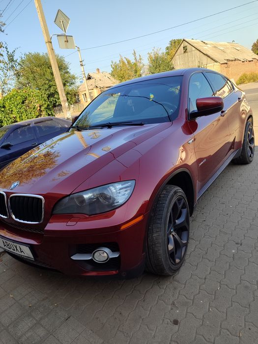 Продам BMW X6 в хорошем состоянии