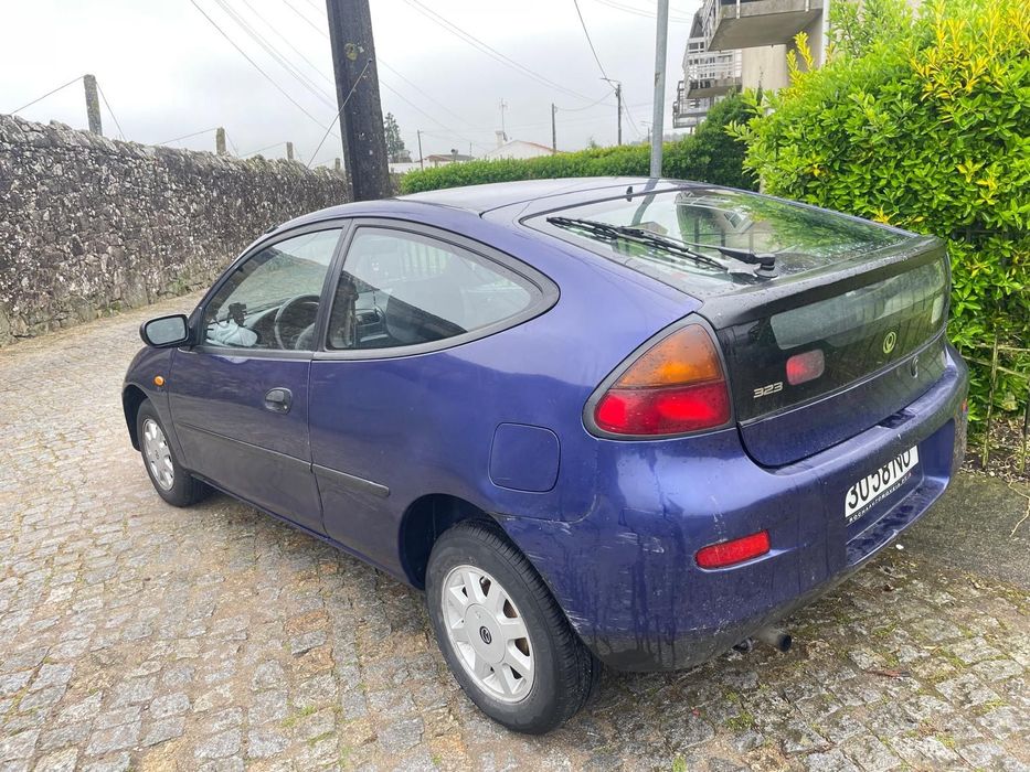 Mazda 323