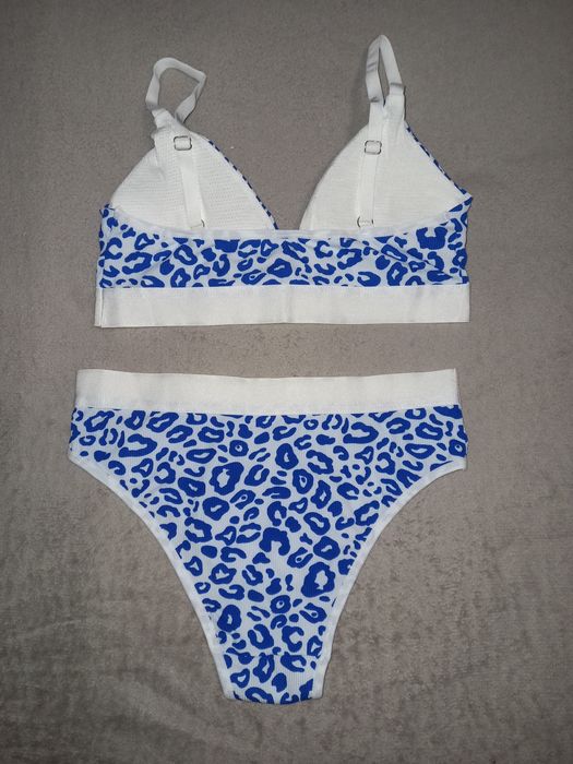 Комплект белья для девушки