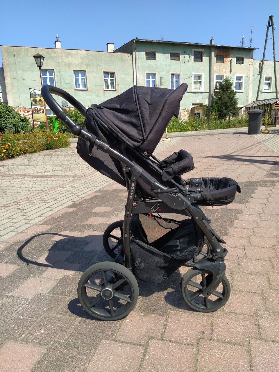 Wózek dziecięcy od 0 do 2 lat