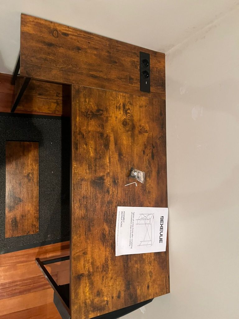 Mesa secretária canto