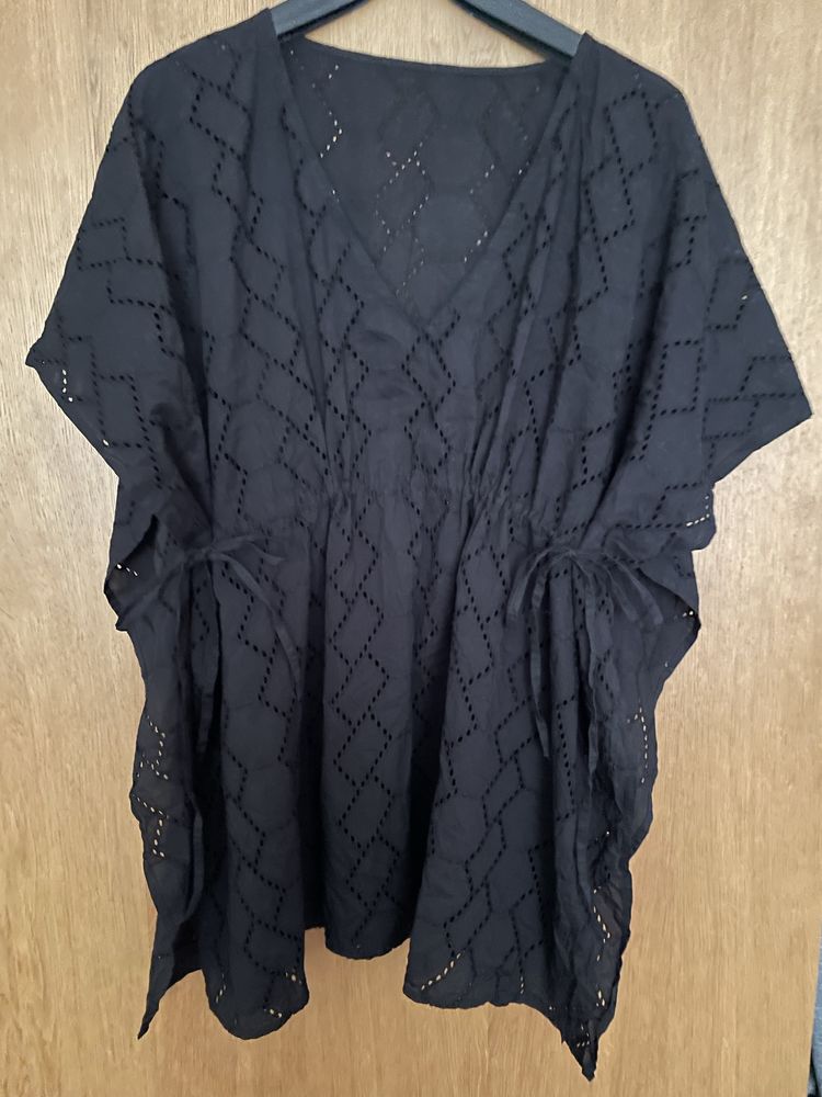 Narzutka sukienka plażowa hafty bawełna czarna roz uni