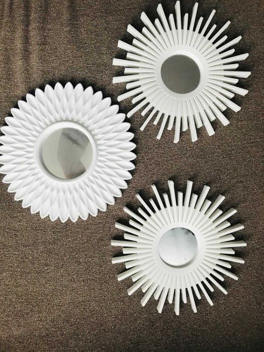 Dekoracja zestaw 3 luster w złotych ramkach do domu na ścianę