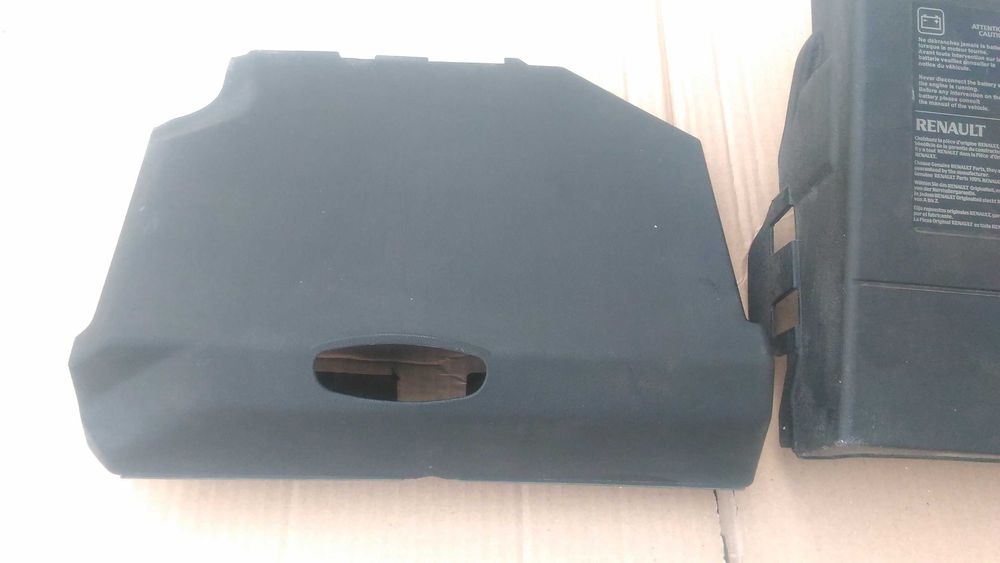 Кришка акумулятора Renault Megane III Scénic Grand III (JZ0, JZ1)  АКБ