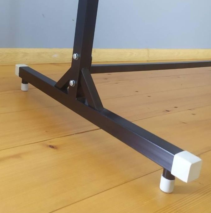 Стійка-вішалка для одягу