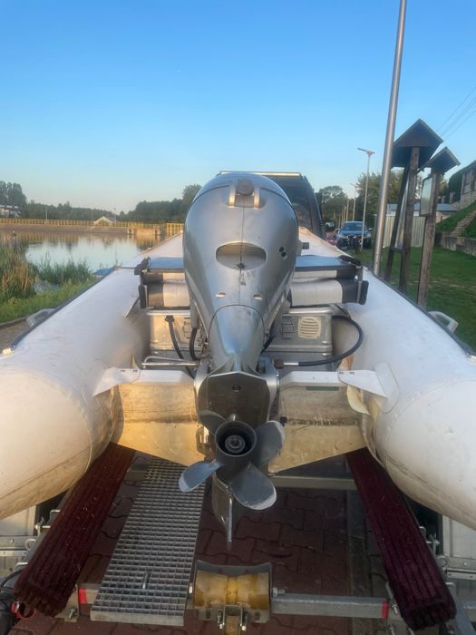 Łódź motorowa RIB Zodiac 20 kM