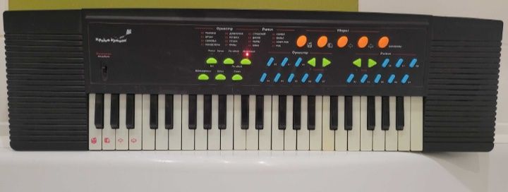 Синтезатор музичний з мікрофоном