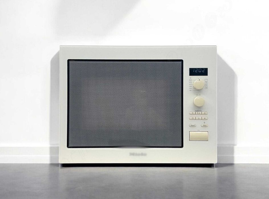 Мікрохвильова піч Miele / Мілле M 6022 / 17 л, біла