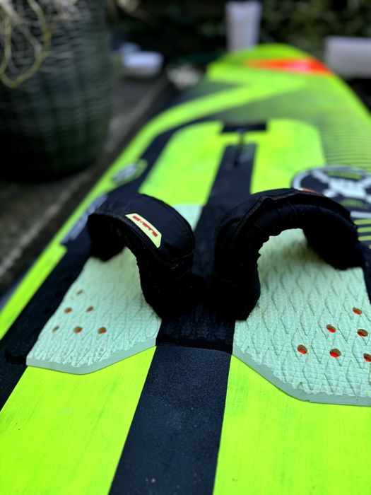 Deska windsurfinowa freestyle Severn Psycho 92l