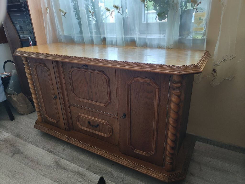 Sprzedam komodę z barkiem